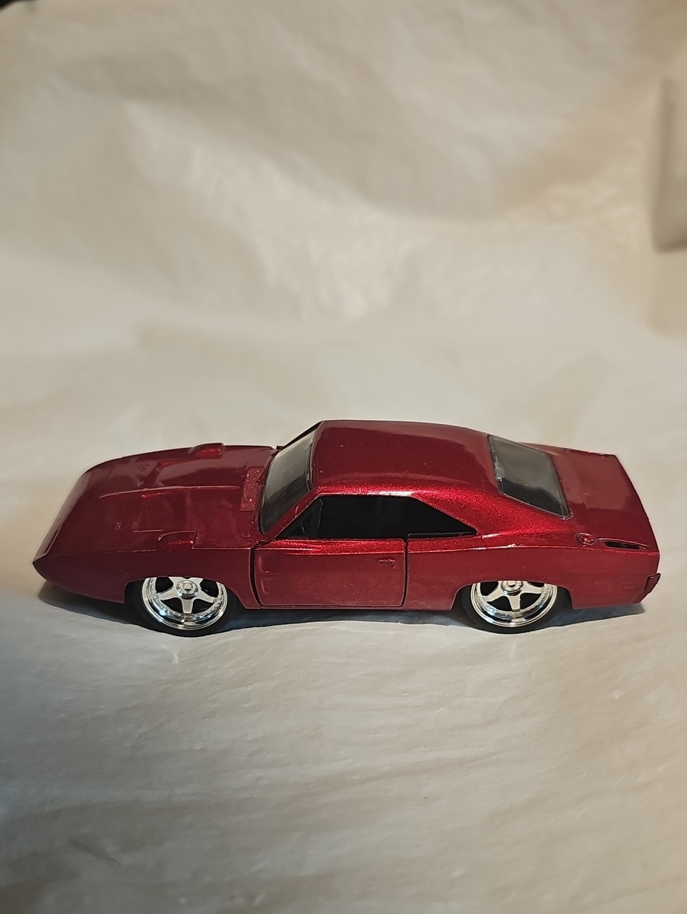 1969 Dodge Charger Scale 1/32 Doors Open, Red Used